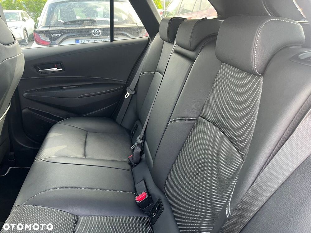 Toyota Corolla - 33