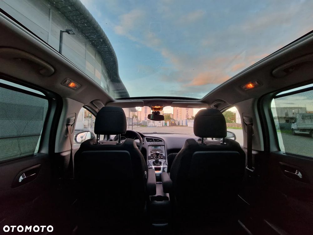 Peugeot 5008 - 37