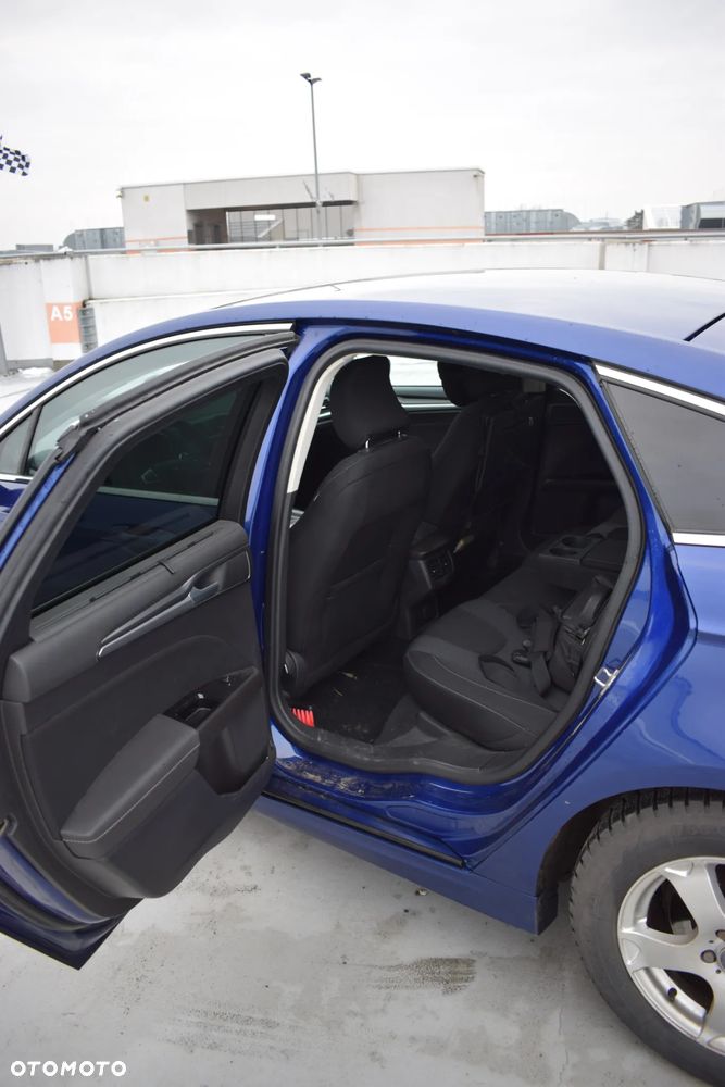 Ford Mondeo 2.0 TDCi Titanium PowerShift - 9