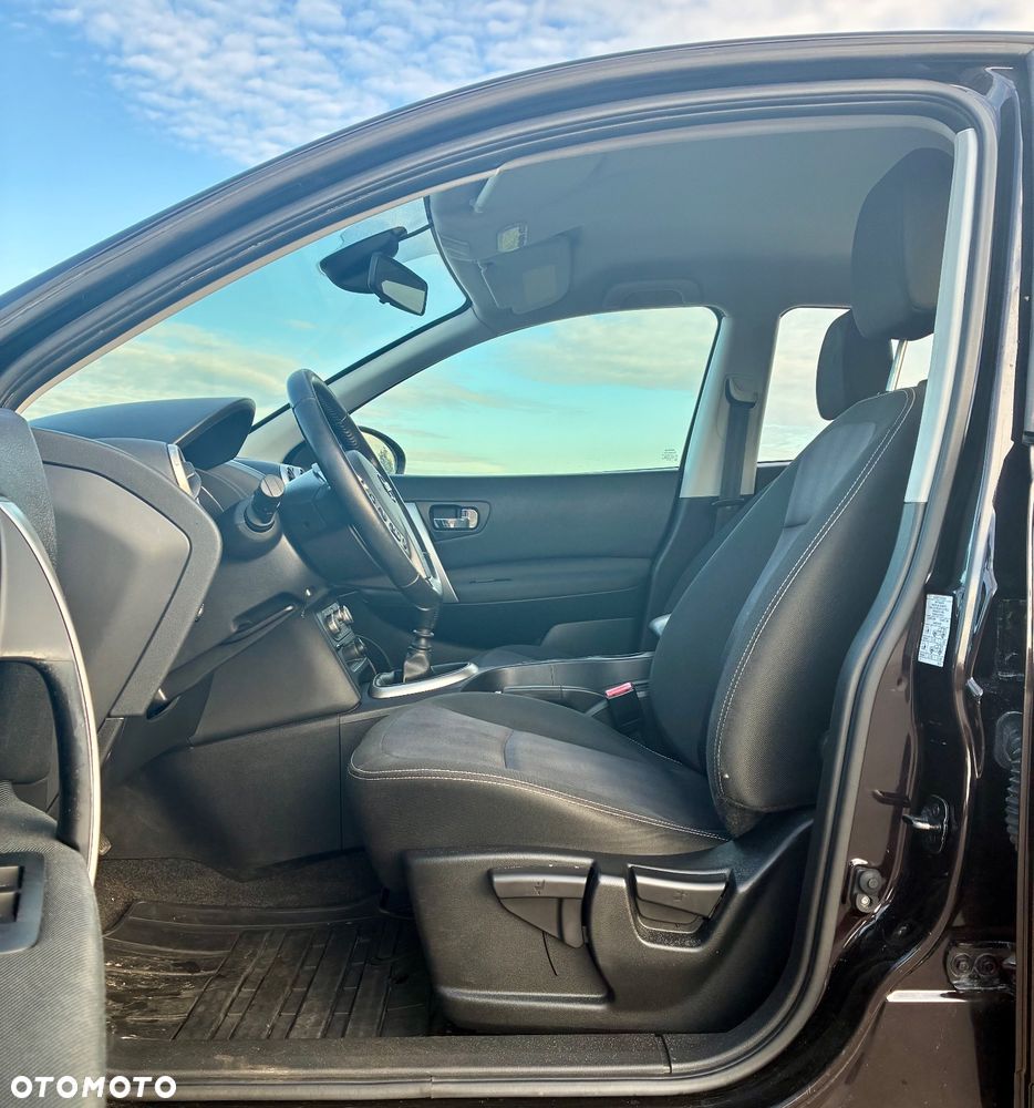 Nissan Qashqai 2.0 lounge - 9