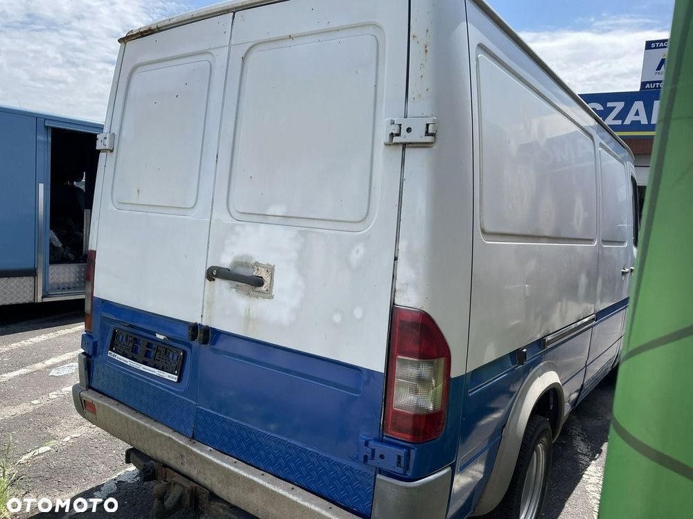 Mercedes-Benz Sprinter - 7