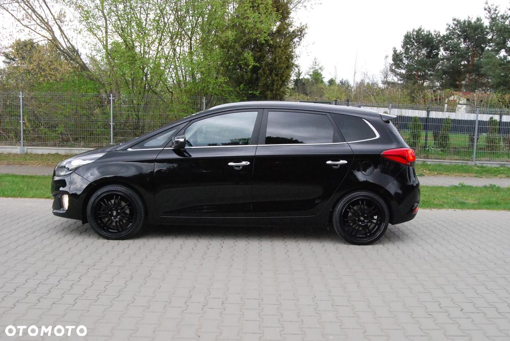 Kia Carens 1.7 CRDi 141 Dream Team Edition - 13