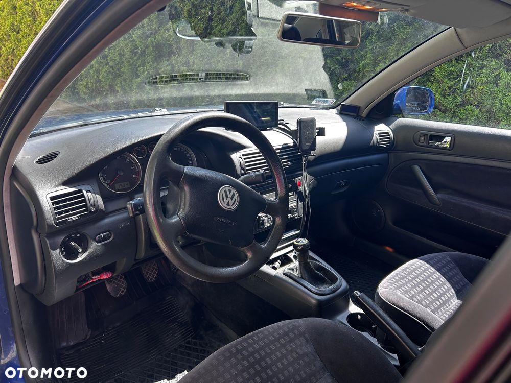 Volkswagen Passat 1.8T Comfortline - 9