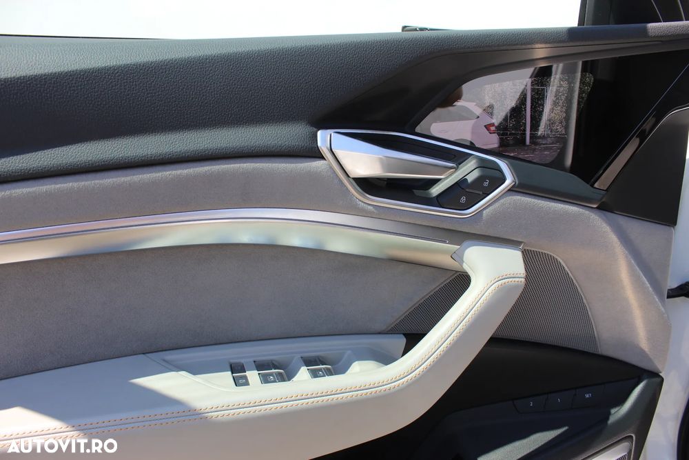 Audi Q8 Sportback e-tron 55 quattro Advanced - 10
