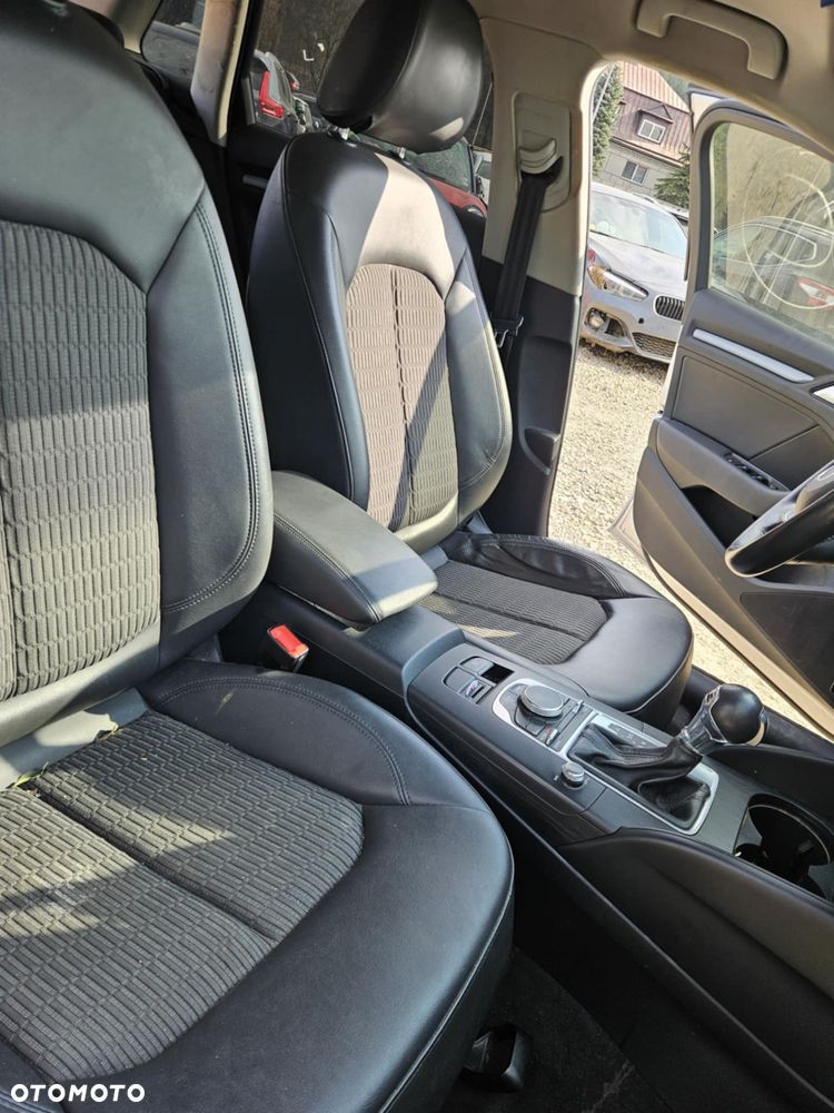 Audi A3 Sportback 2.0 TDI S tronic S line Sportpaket - 19