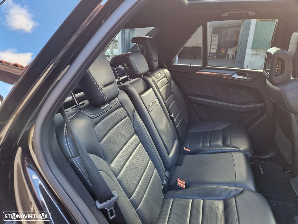 Mercedes-Benz ML 63 AMG 4Matic SpeedshiftFT 7G-TRONIC Performance Package - 7