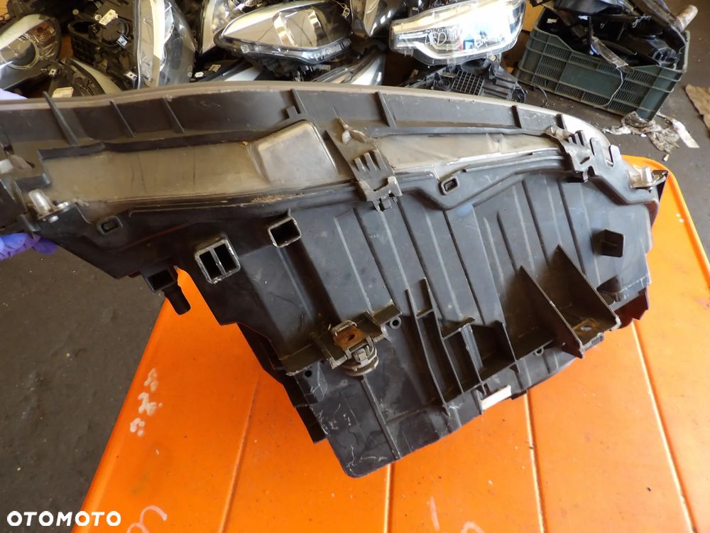 BMW - F30 - H7 - LEWA LAMPA PRZEDNIA - UK - 7259539 - 7