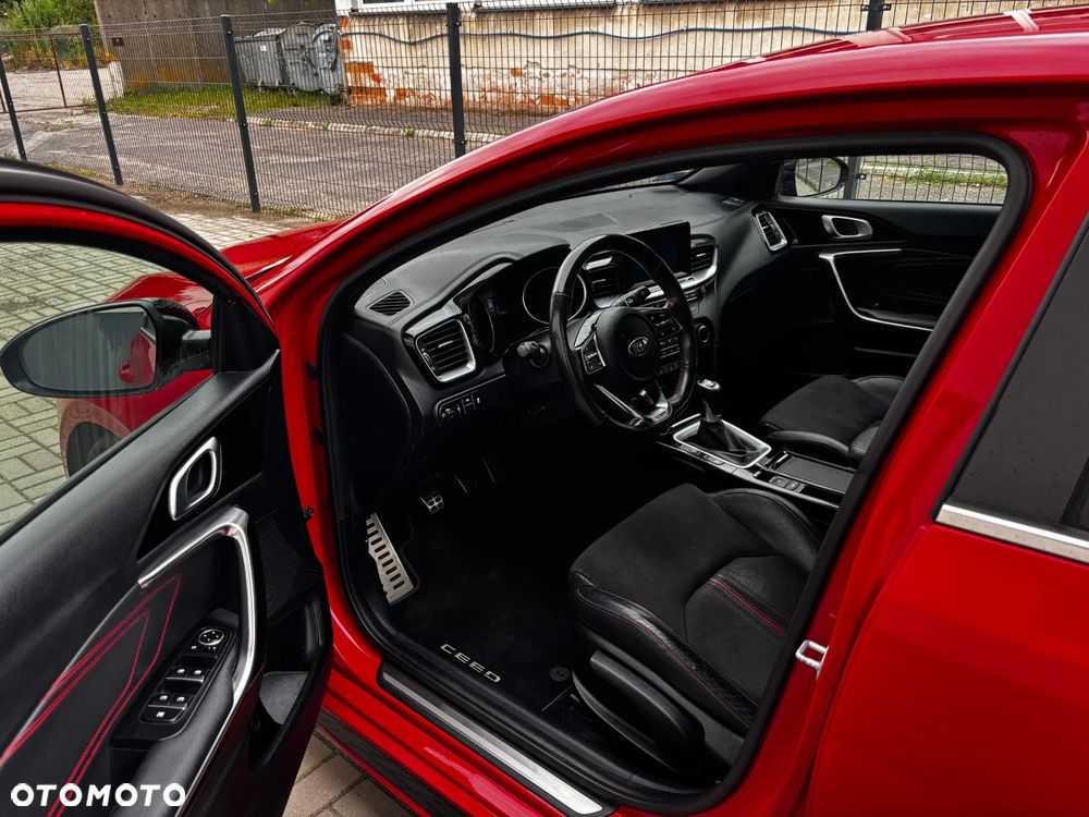 Kia ProCeed - 6
