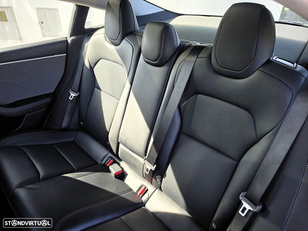 Tesla Model 3 Standard Range Plus RWD - 40