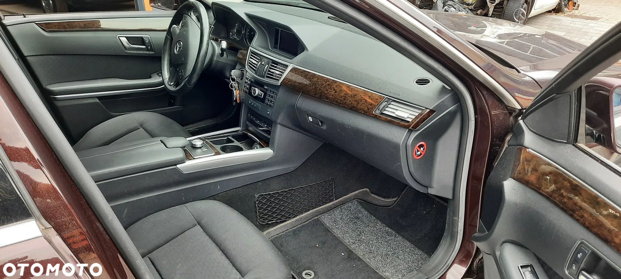 Mercedes-Benz Klasa E 250 CDI DPF BlueEFFICIENCY 7G-TRONIC - 8