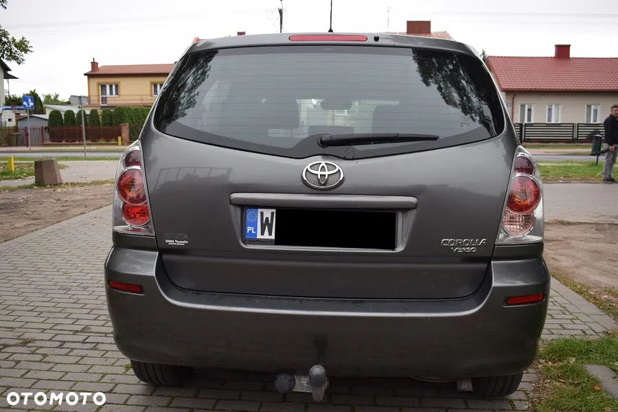 Toyota Corolla Verso 1.8 Gold - 3