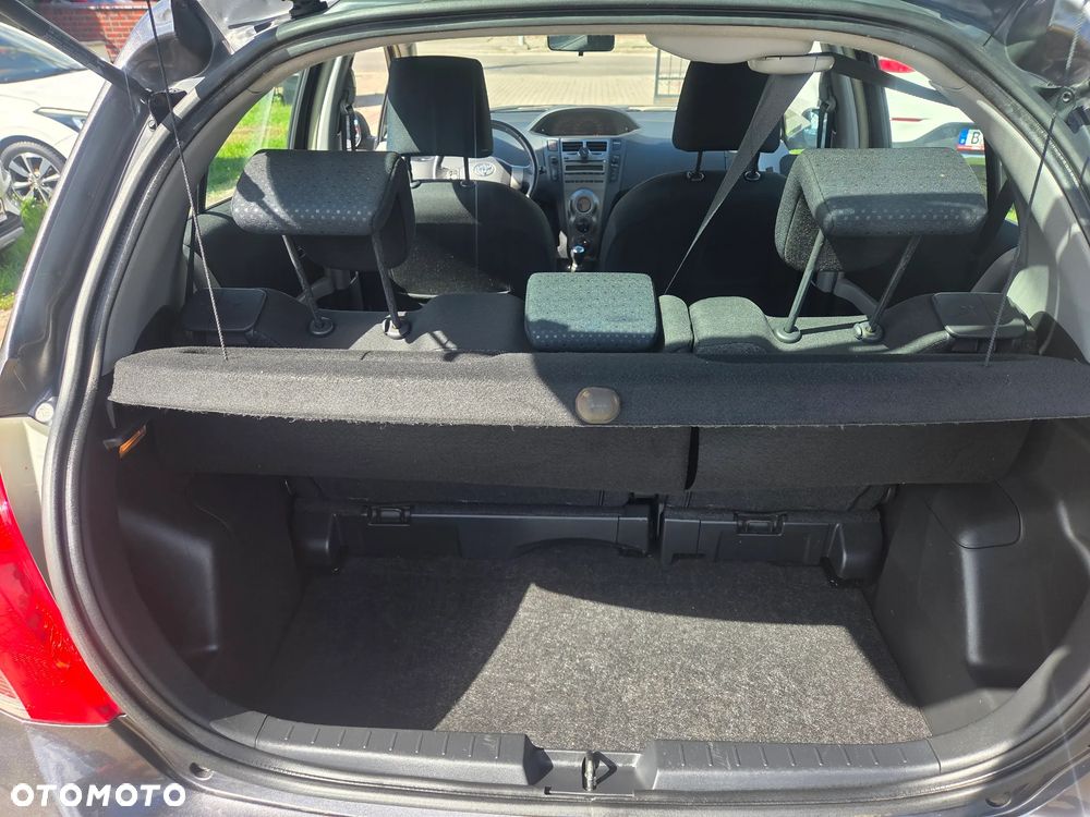 Toyota Yaris - 13