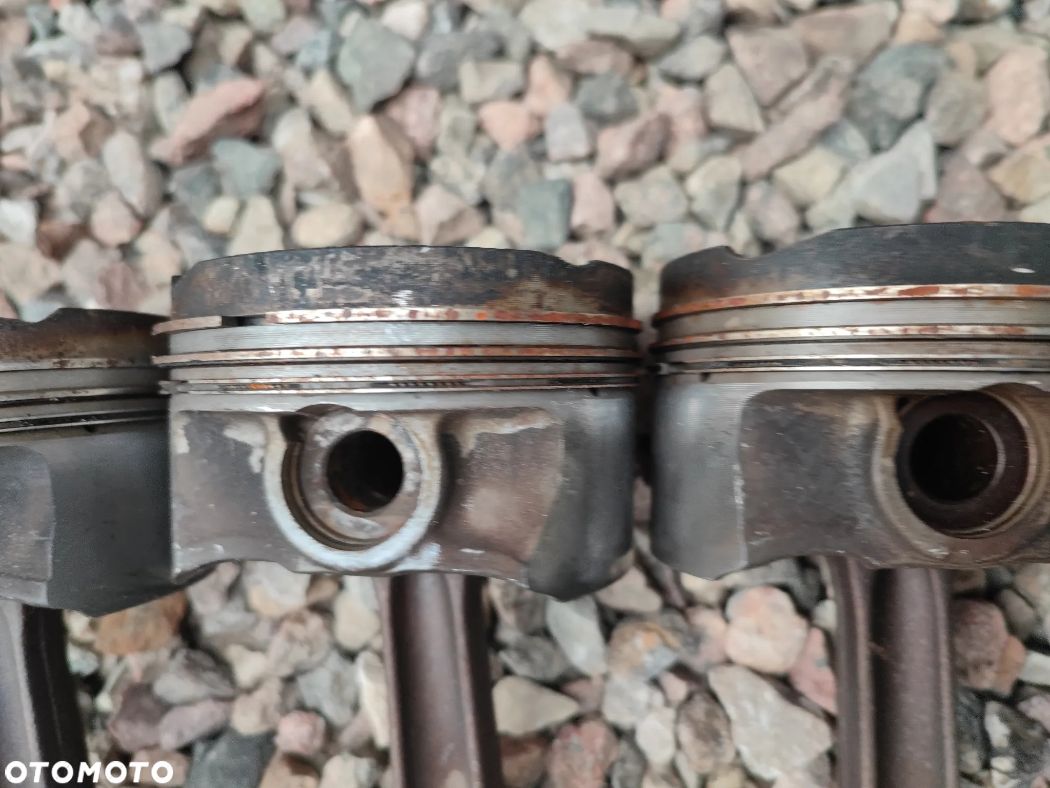 BMW E36 / E39 / E38 / Z3 / E34  ORYGINALNE TŁOKI + KORBOWODY DO SILNIKÓW GAMY M52B25 / M50B25 1XVANOS O NR. 11 24 1 739 725 / 11 24 1 437 211 / 11 25 1 703 456 OEM W DOBRYM STANIE - 18