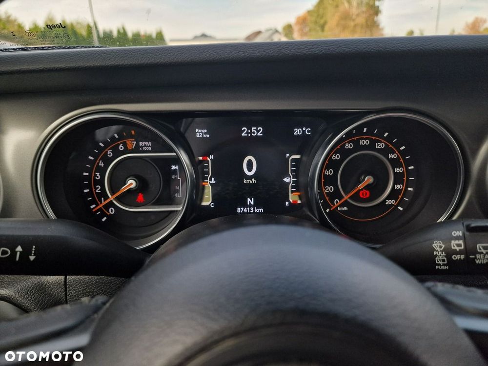 Jeep Wrangler - 24