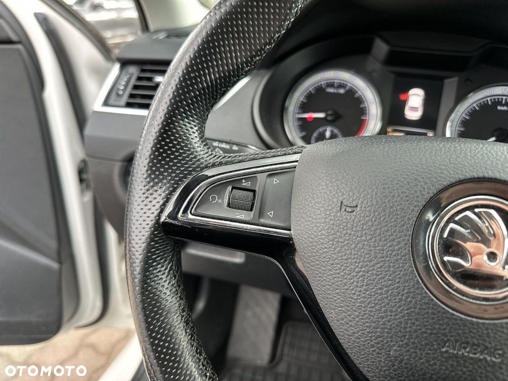 Skoda Octavia 2.0 TDI SCR Style DSG - 26