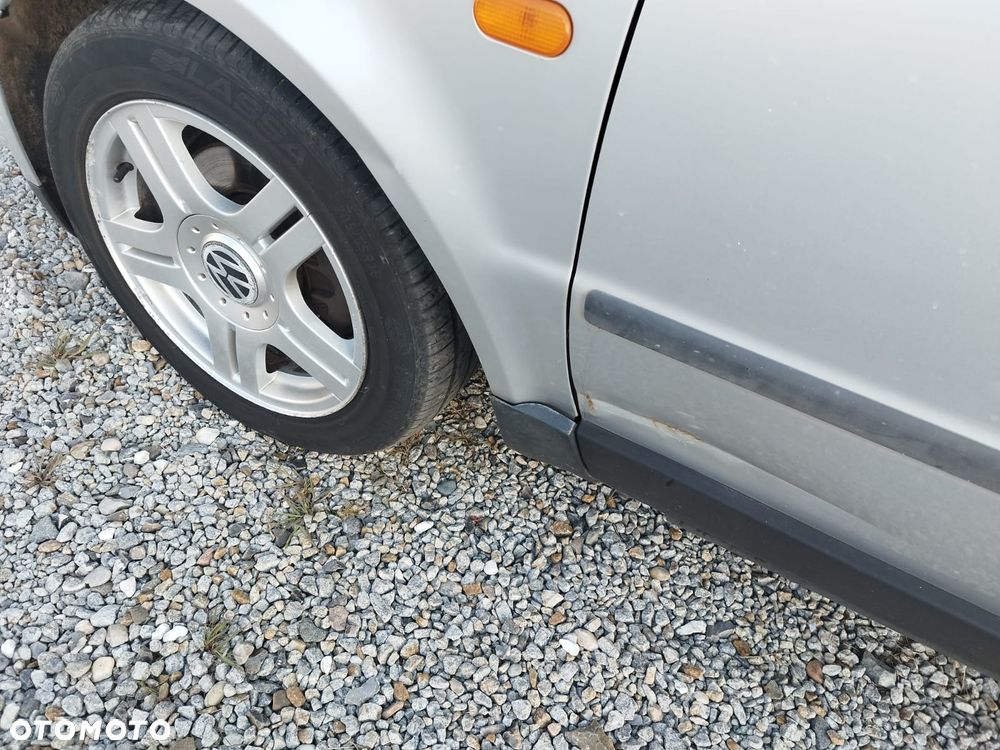 Volkswagen Passat 1.9 TDI - 14