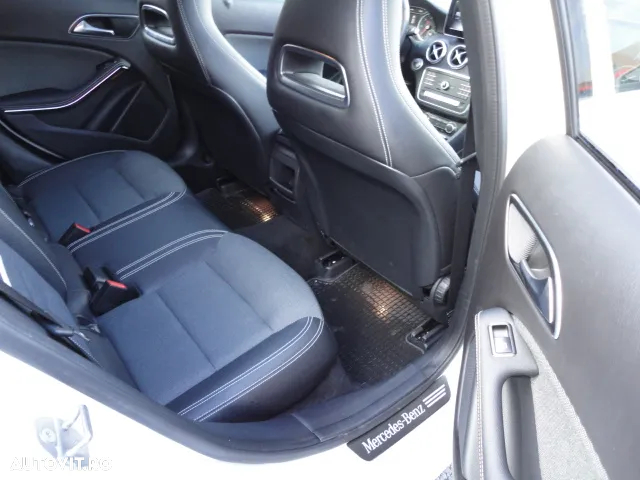 Mercedes-Benz A 180 d 7G-DCT AMG Line - 19