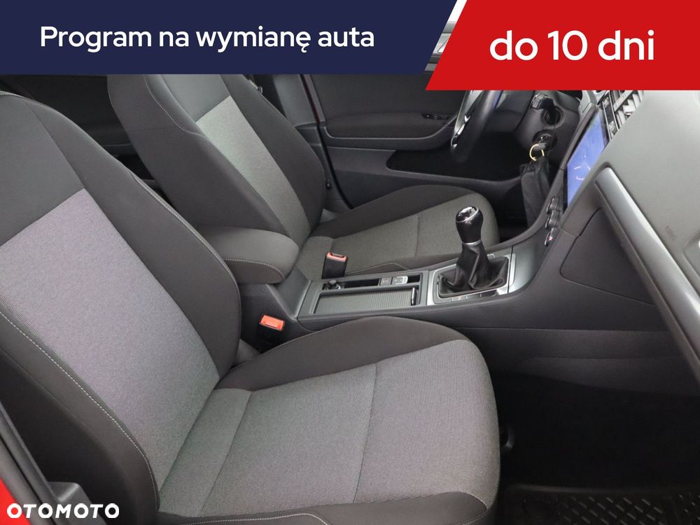 Volkswagen Golf - 11