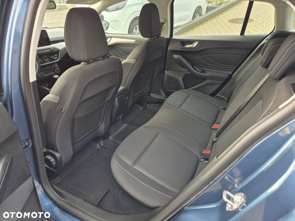 Ford Focus - 12
