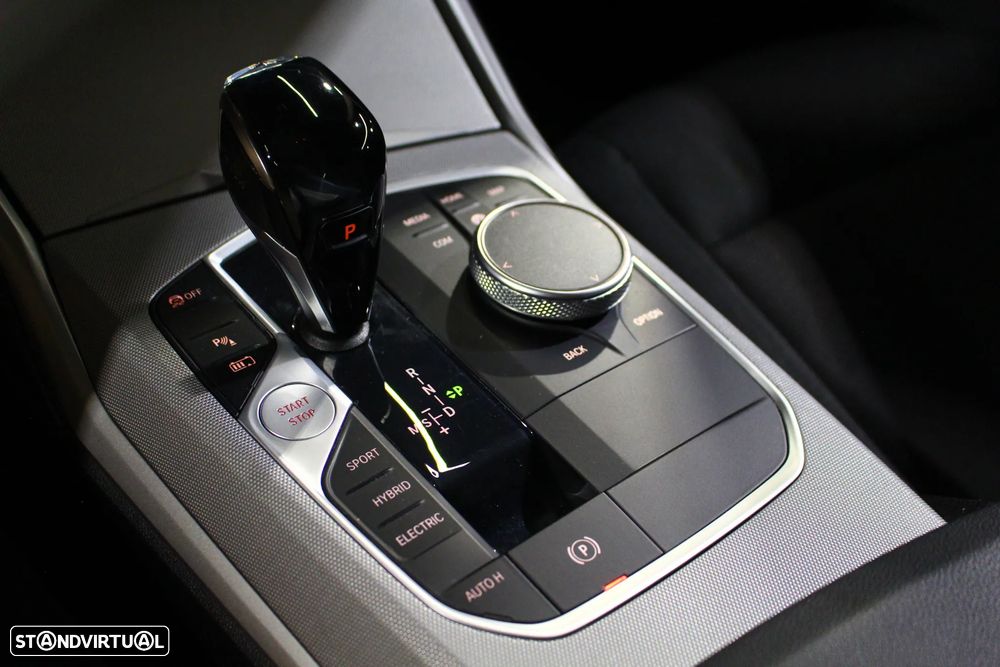 BMW 330 e Auto - 29