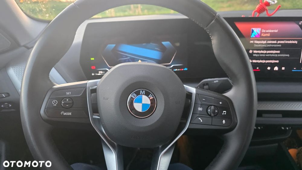 BMW Seria 2 220i mHEV - 11
