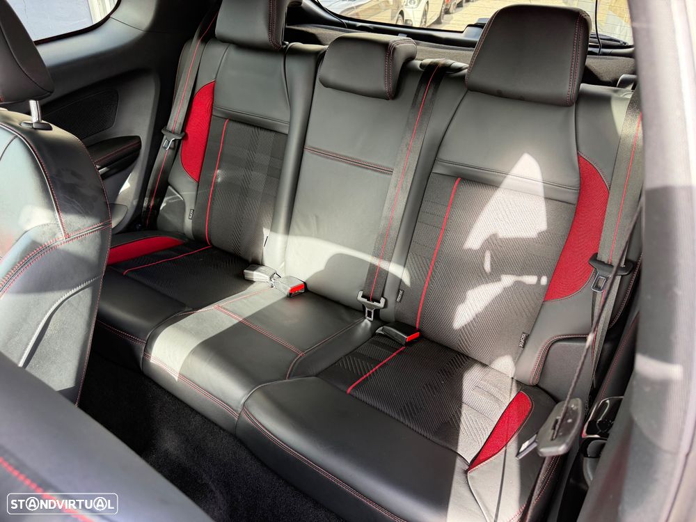 Peugeot 208 1.6 e-THP GTi by Sport - 40