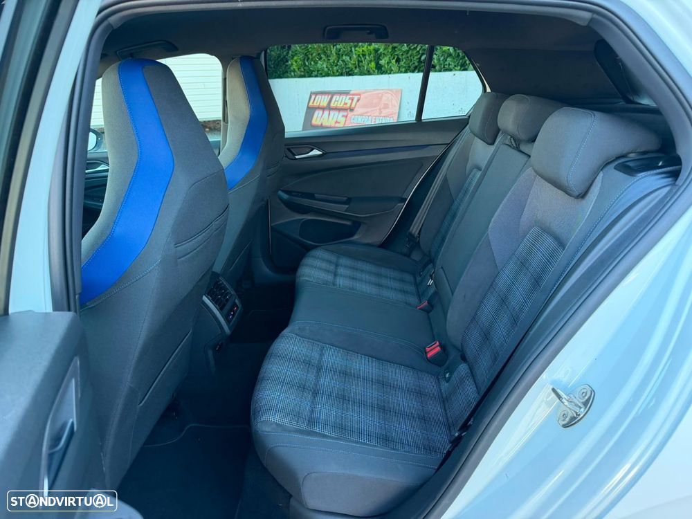 VW Golf - 9