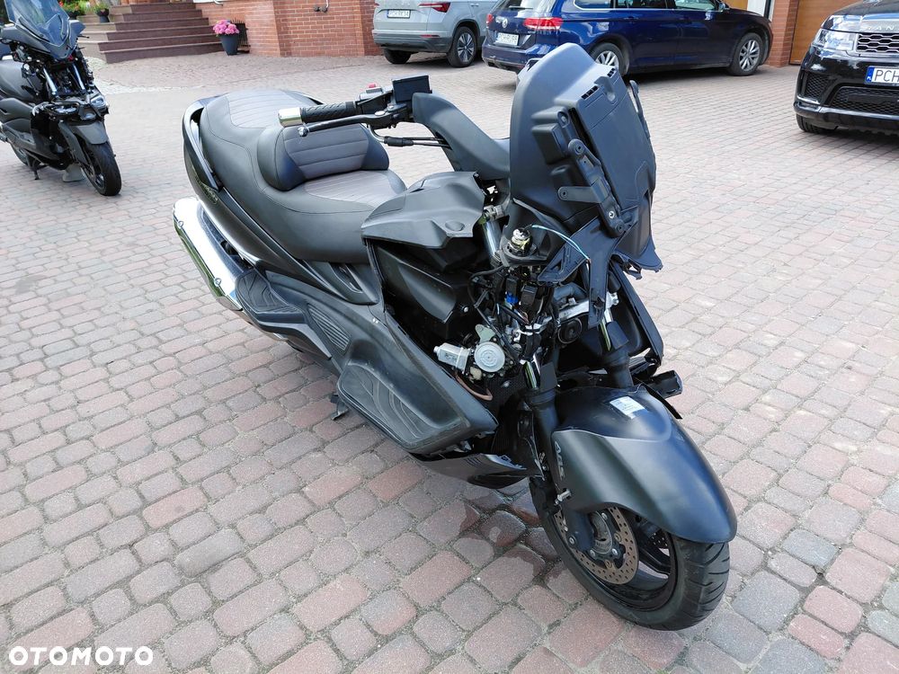Suzuki Burgman - 7