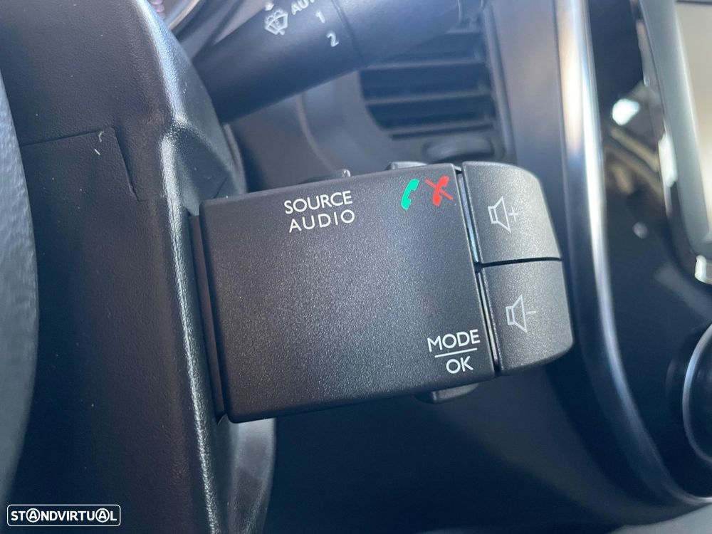 Renault Captur 0.9 TCE Exclusive - 19