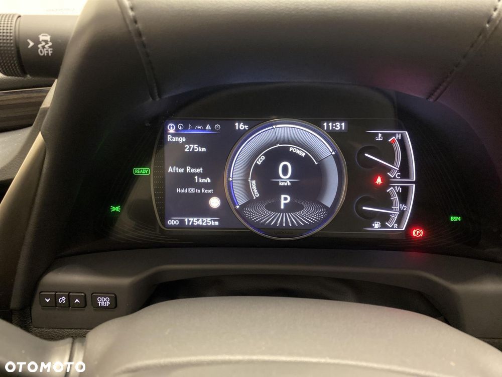 Lexus ES 300h Omotenashi - 22