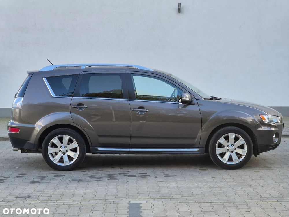Mitsubishi Outlander - 5