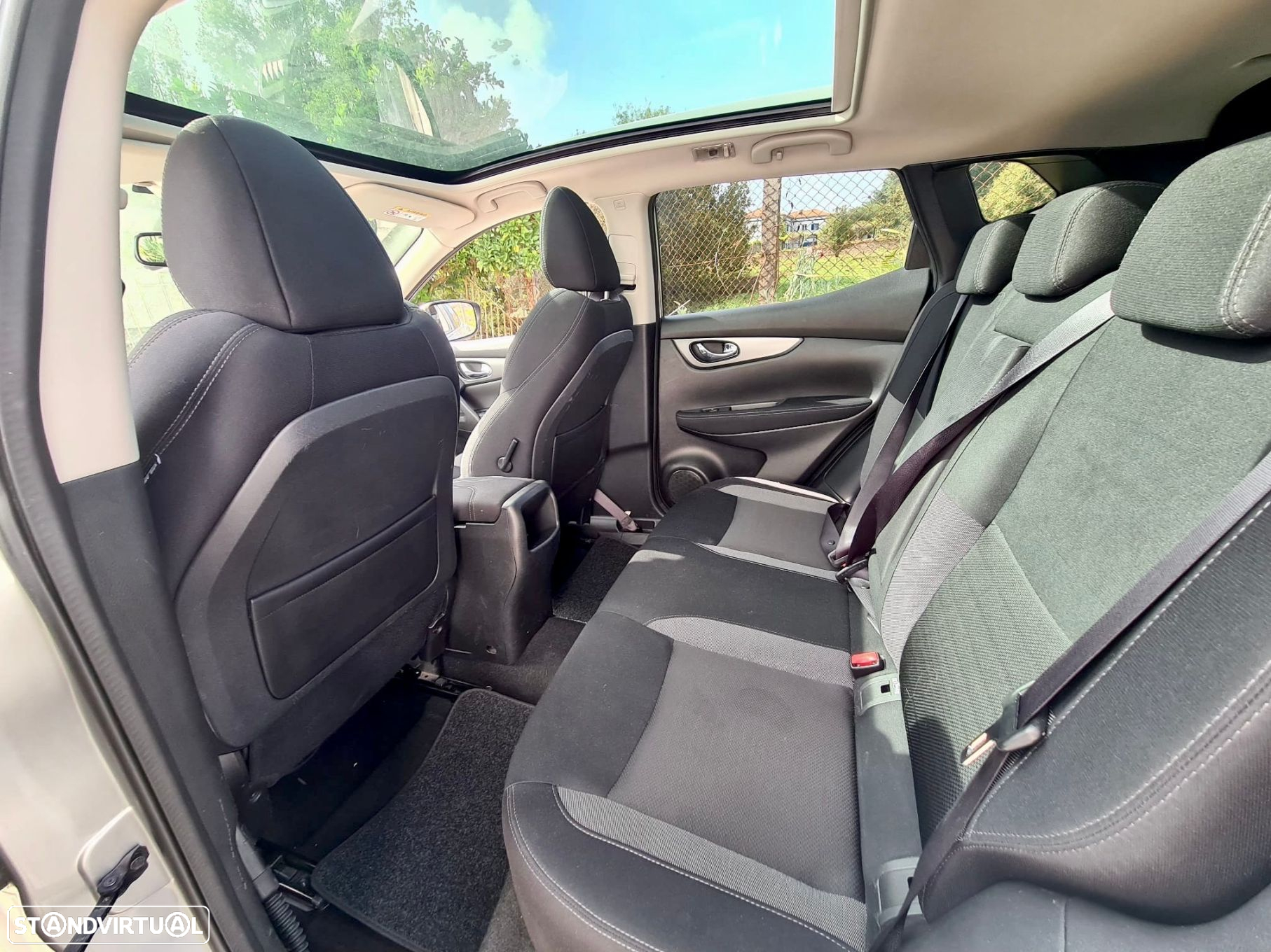 Nissan Qashqai 1.2 DIG-T N-Connecta 18 - 7
