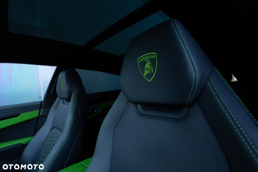 Lamborghini Urus - 18