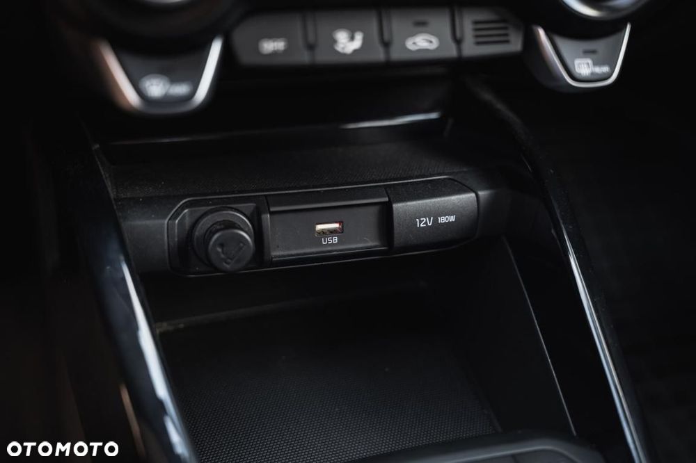 Kia Stonic - 22