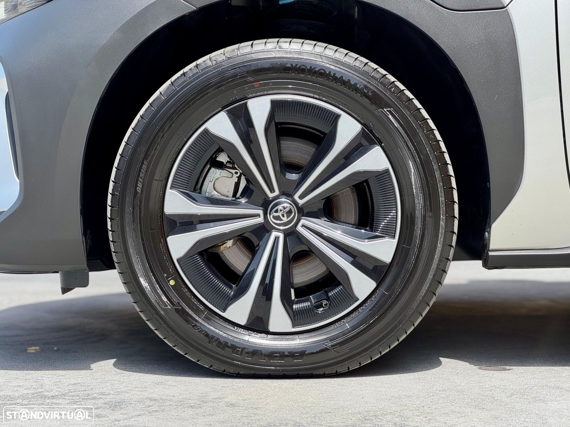 Toyota bZ4X 71,4 kWh Exclusive - 32