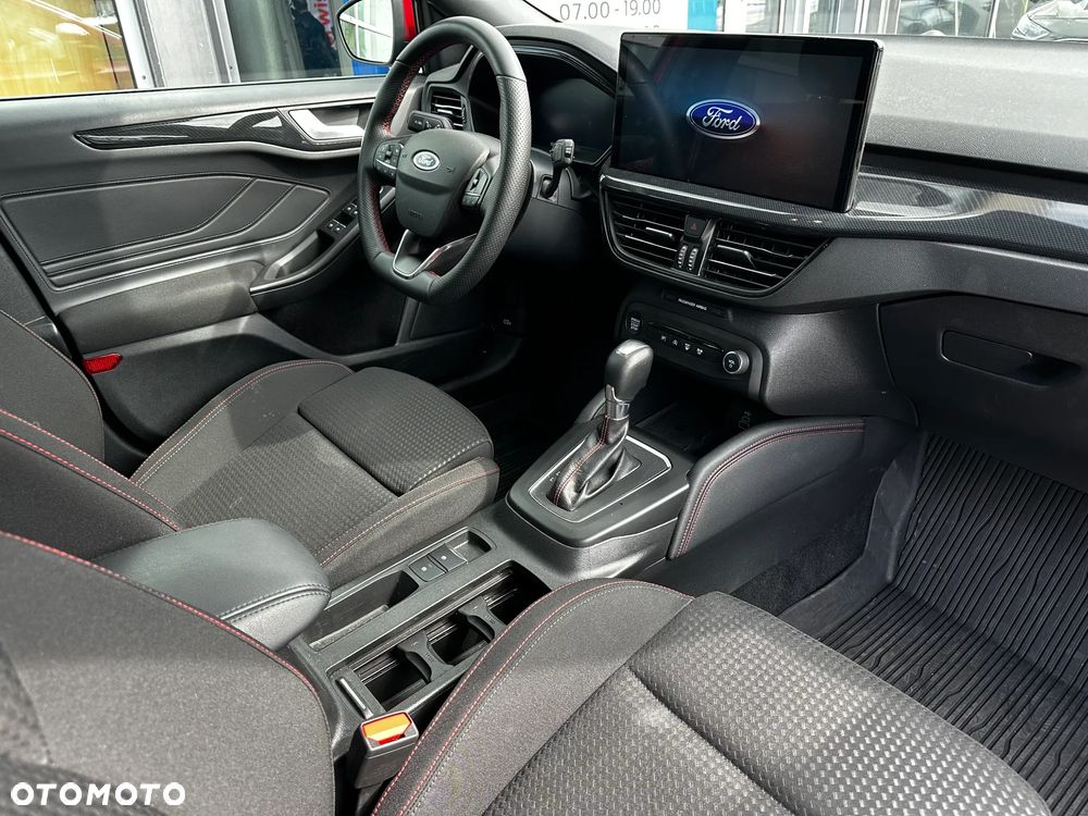 Ford Focus SW - 14