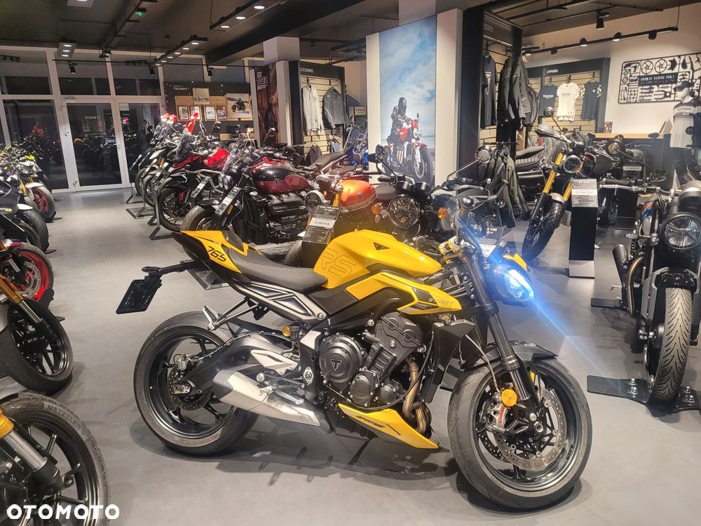 Triumph Street Triple - 4