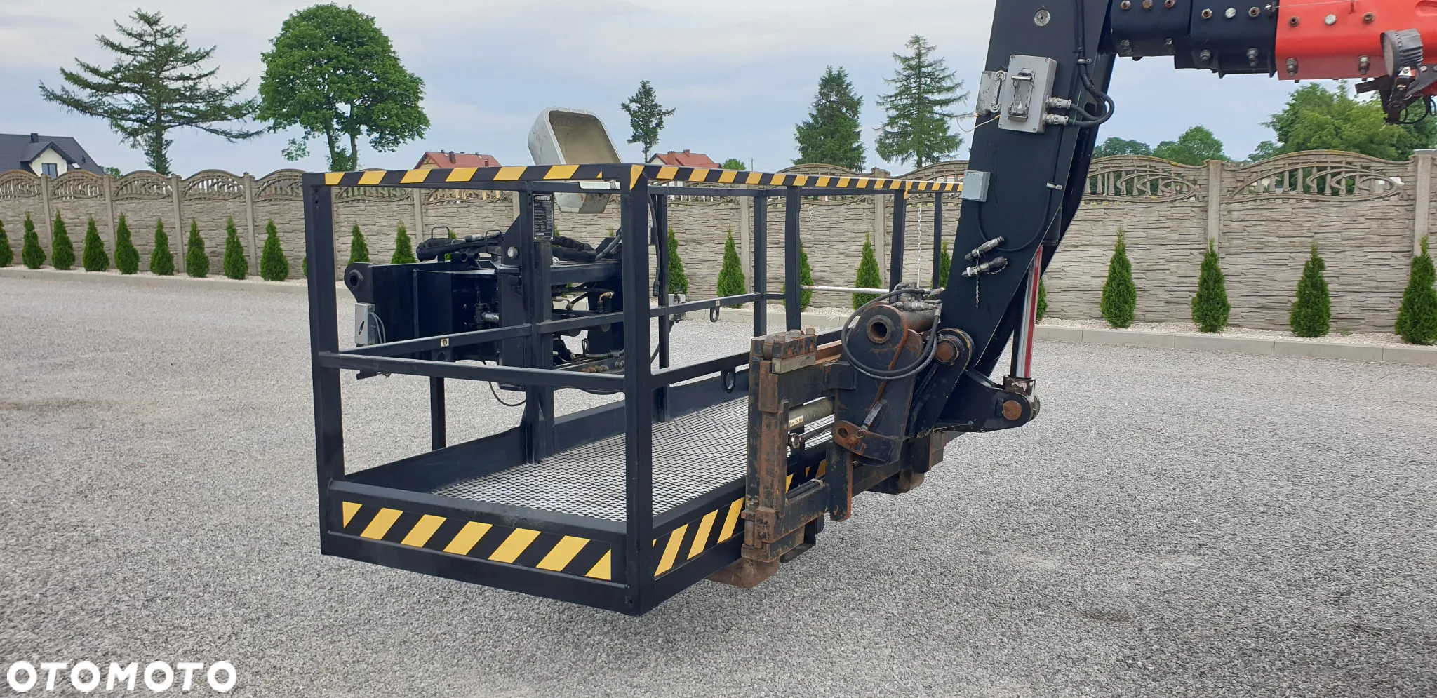Manitou MRT2150 Privilege kosz hydr. skrętny / wciągarka/widły hydr./pilot/ sprowadzona - 30