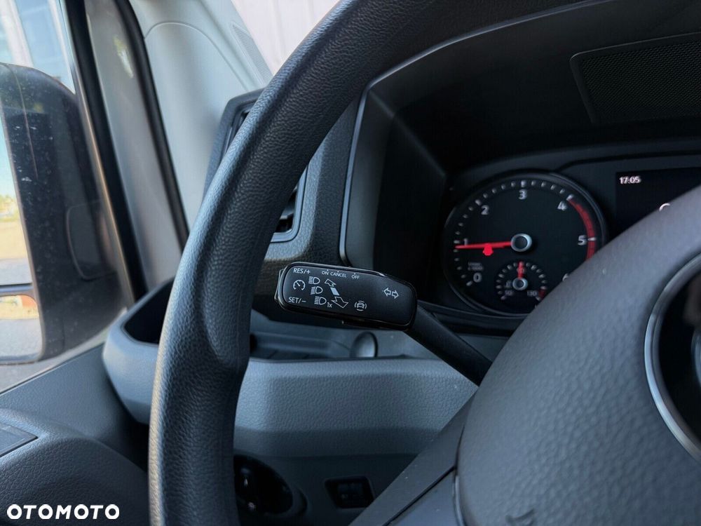 Volkswagen Crafter 35 furgon 140KM 3640 - 15