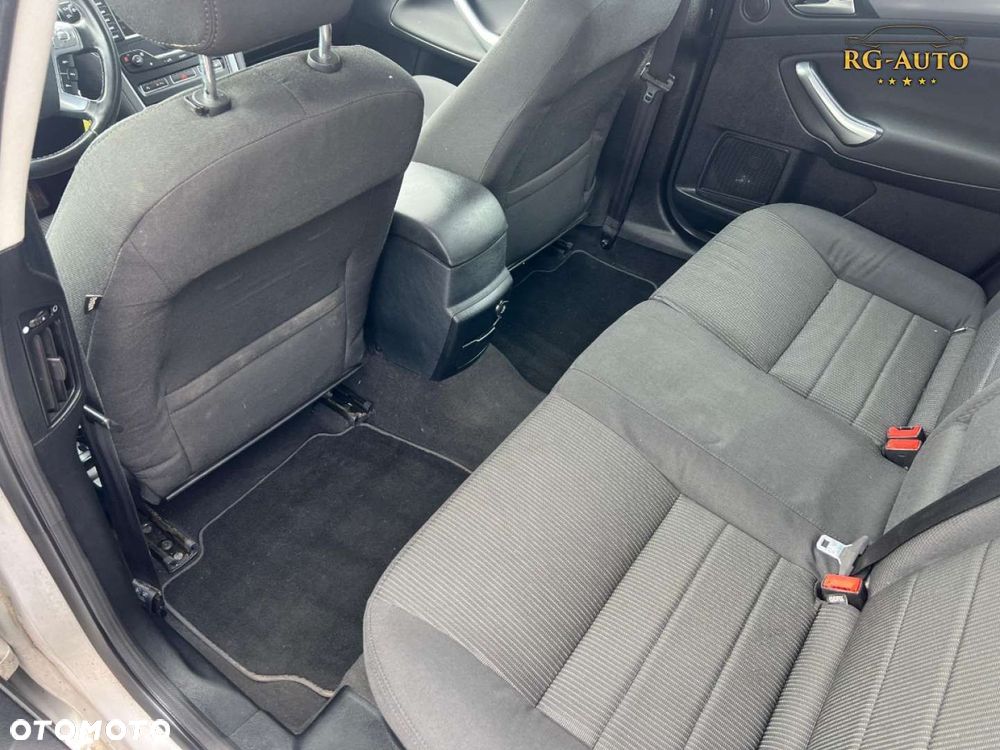 Ford Mondeo - 29