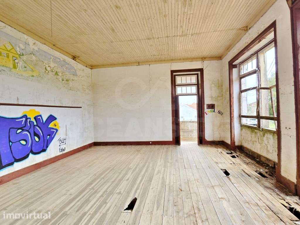 Antiga Escola Primária com projeto aprovado para moradia T2+1 em Tomar - Grande imagem: 5/22