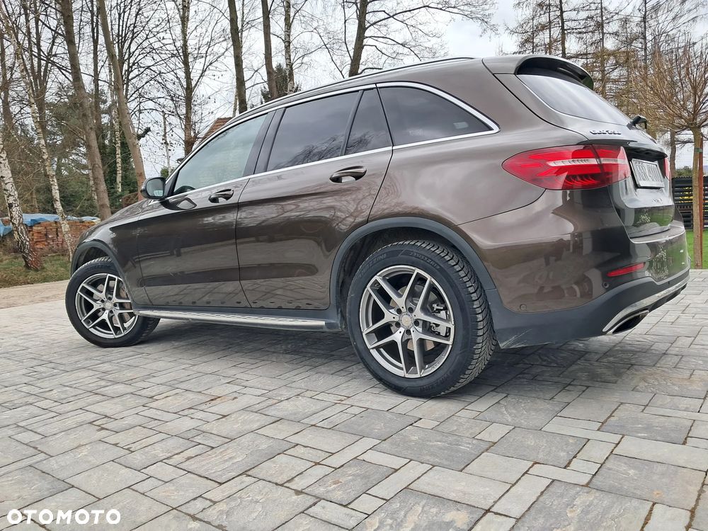 Mercedes-Benz GLC 250 4Matic 9G-TRONIC AMG Line - 8