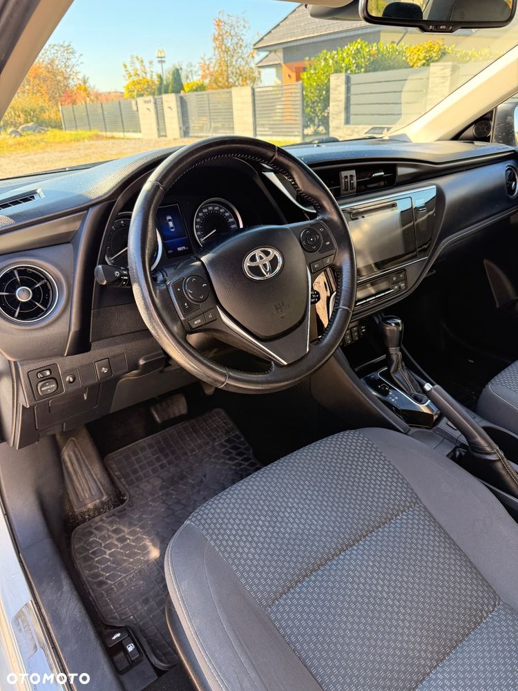 Toyota Corolla - 6