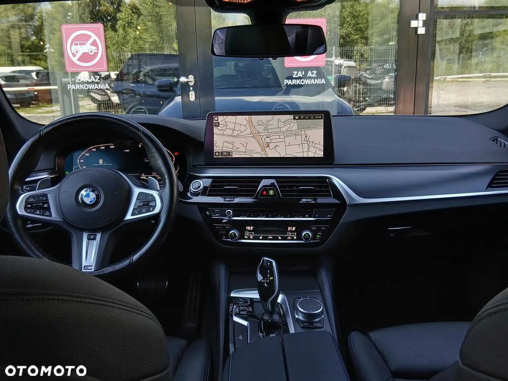 BMW Seria 5 530d xDrive mHEV M Sport sport - 32