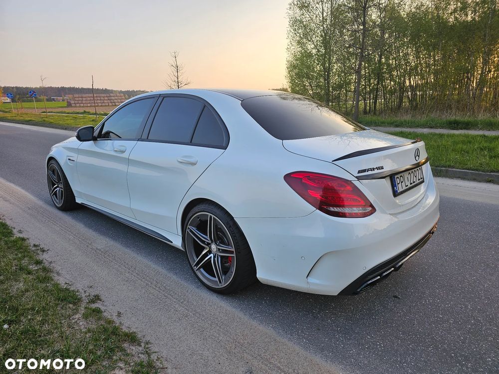 Mercedes-Benz Klasa C AMG 63 S AMG Speedshift 7G-MCT - 4