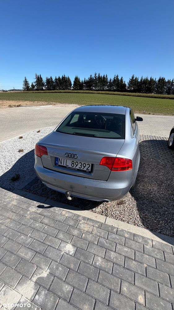 Audi A4 Limousine - 5