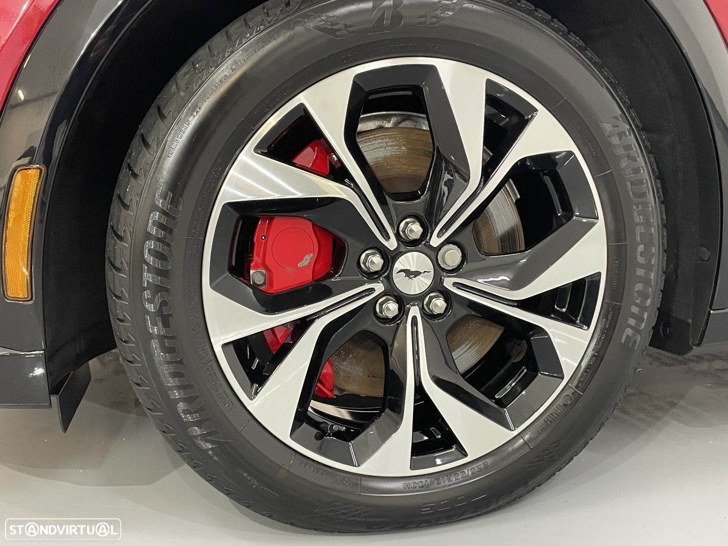 Ford Mustang Mach-E 98.7 kWh Premium AWD - 30