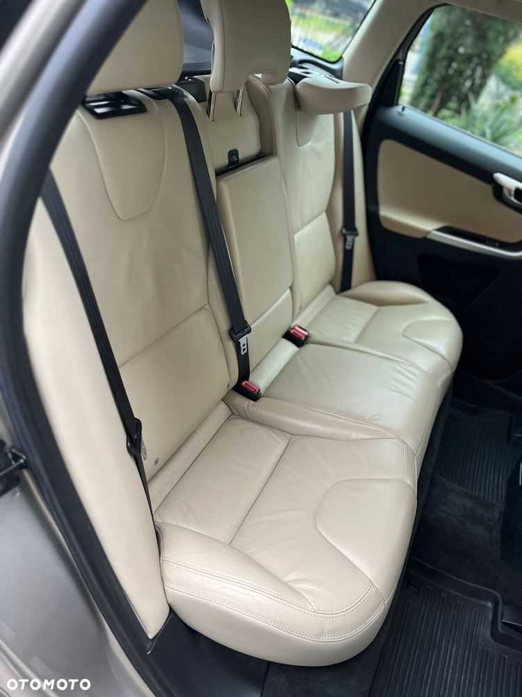 Volvo XC 60 3.2 AWD Summum - 13