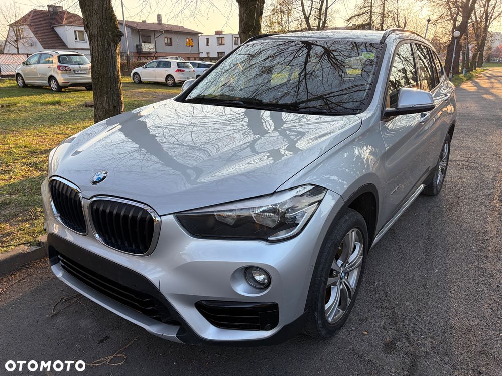 BMW X1 xDrive20d Sport Line - 3
