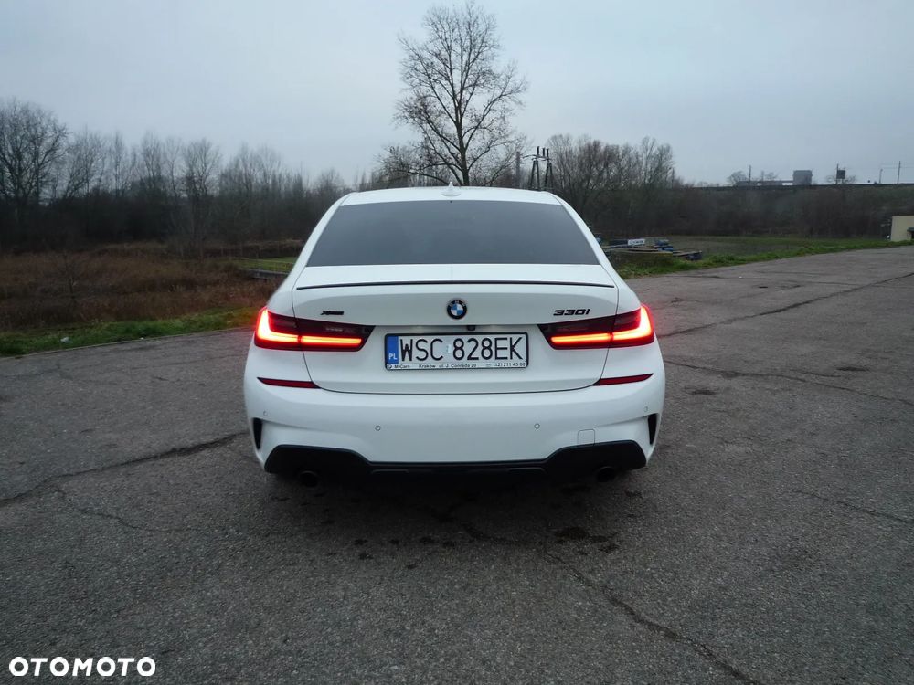 BMW Seria 3 330i xDrive M Sport sport - 8